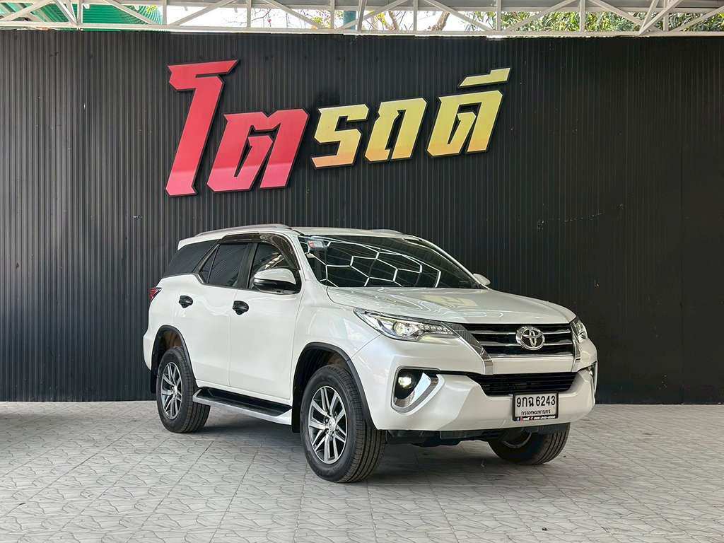 Toyota Fortuner AT 2.4 V 2019  9กฉ 6243