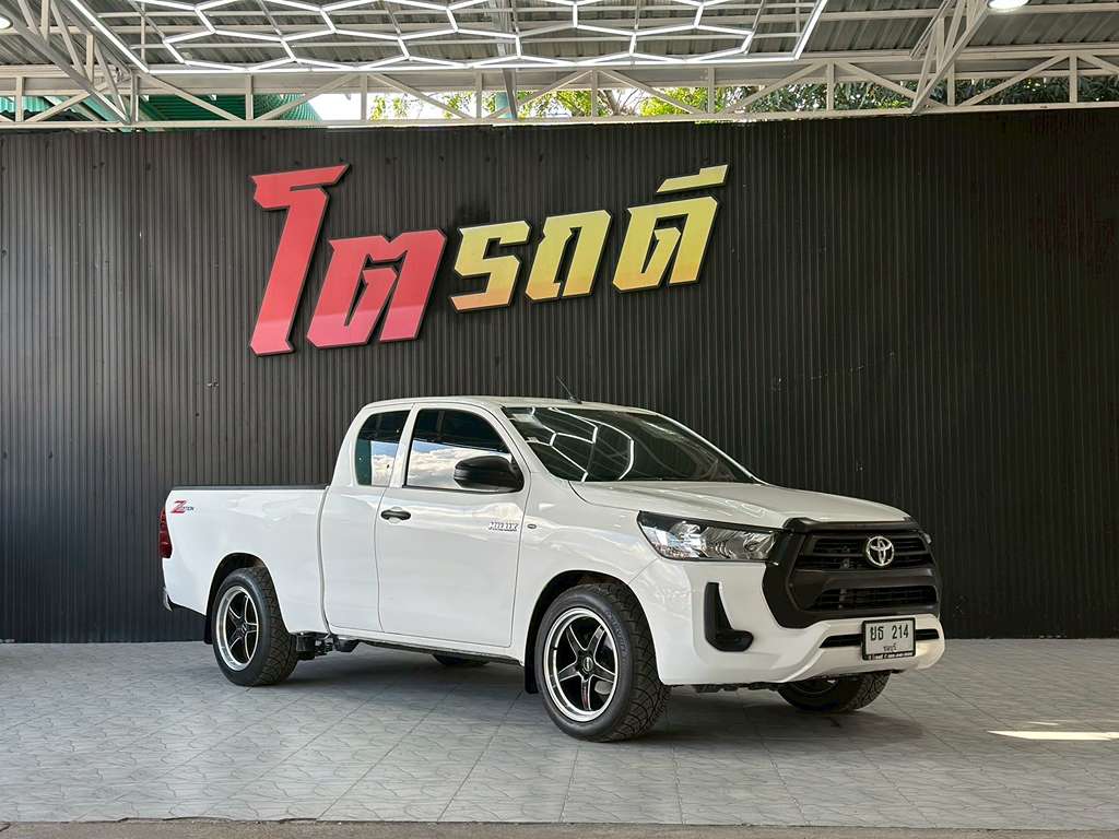 Toyota ไมล์ไม่แท้ REVO CAB เตี้ย MT 2.4 Entry**ไมล์ไม่แท้ 2020 ยธ 214