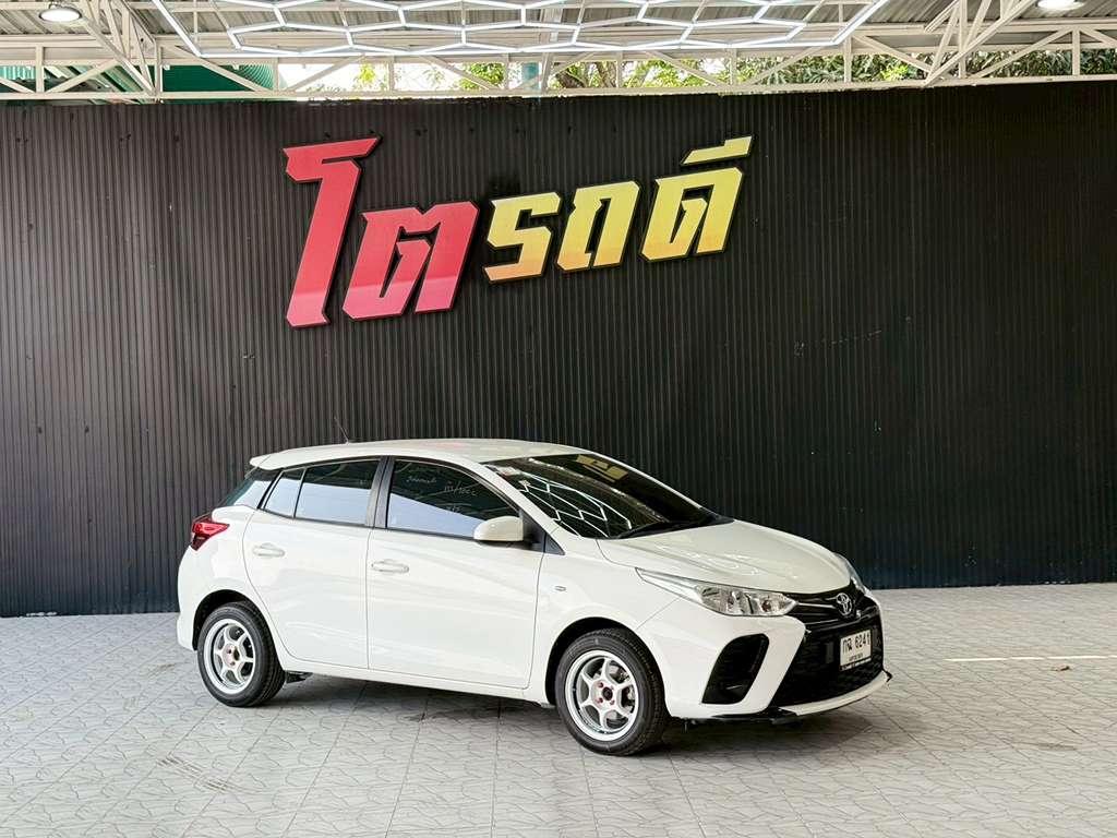 Toyota YARIS AT 1.2 ENTRY 2022  กฉ 6241