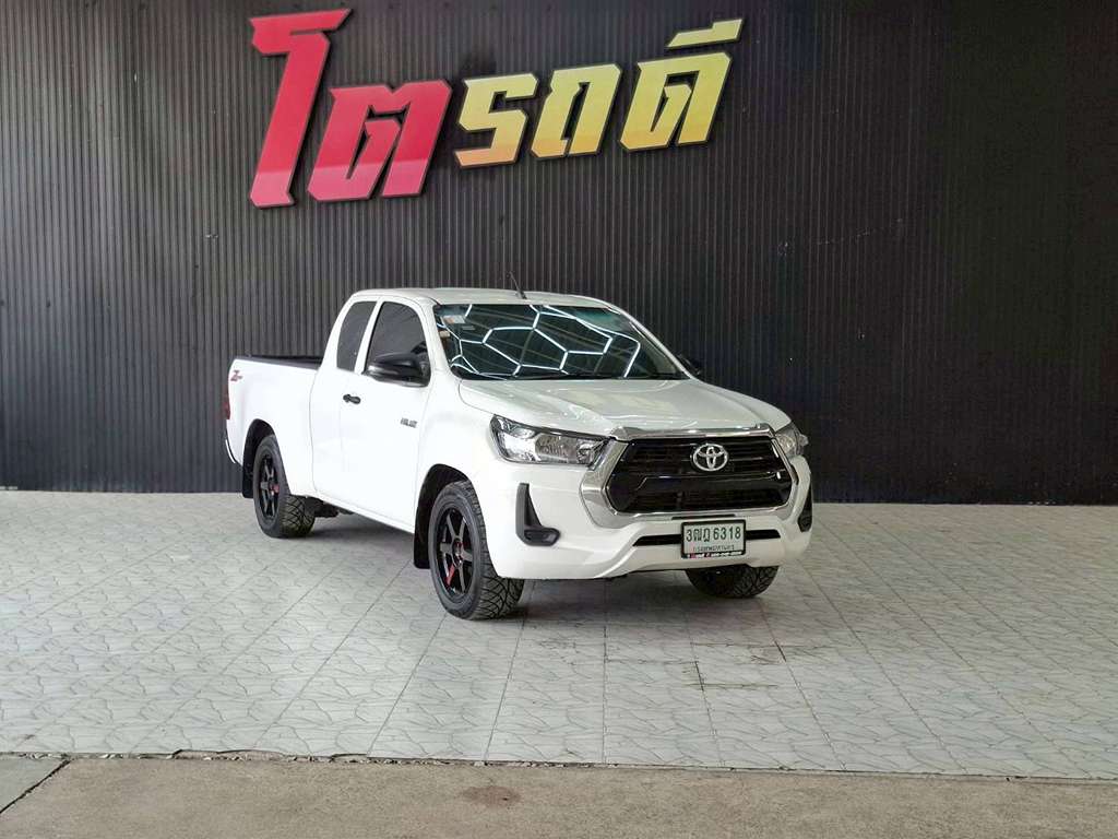 Toyota ไมล์ไม่แท้ REVO CAB เตี้ย MT 2.4 Entry 2021  3ฒฎ 6318