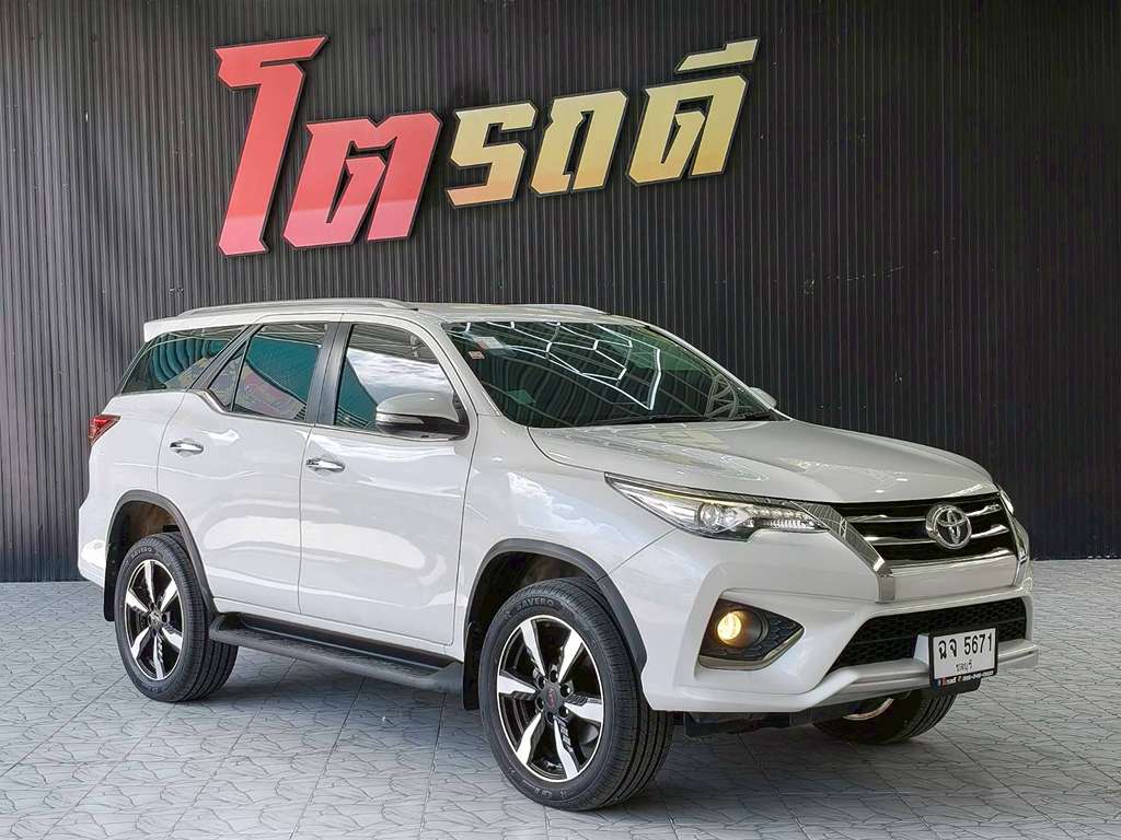 Toyota ไมล์ไม่แท้ *คืนป้าย*FORTUNER AT 2.8 TRD 2016  ฉจ 5671  ทะเบียนเดิม : กน 4554
