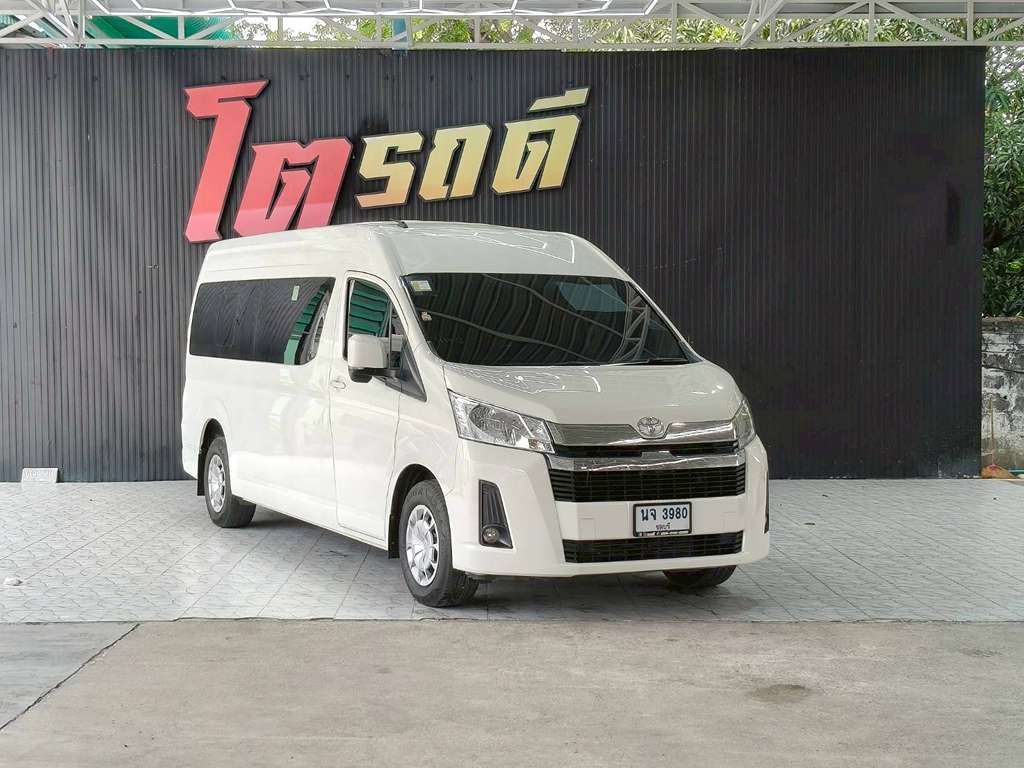TOYOTA ไมล์ไม่แท้ COMMUTER MT 2.8 2024 ทะเบียนรถ : นจ 3980