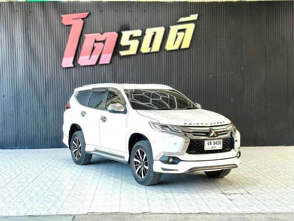 MITSUBISHI PAJERO AT 2.4 GT Sport 2018 ทะเบียนรถ : งท 9428