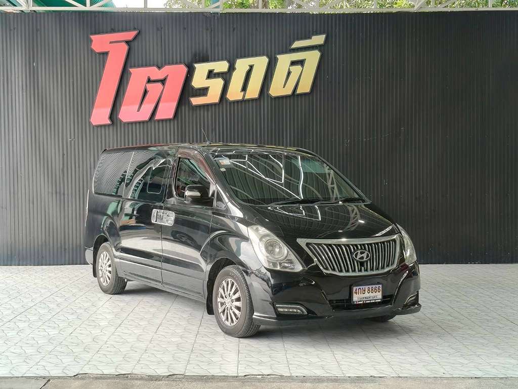Hyundai 2.5 STAREX  AT  2011  ทะเบียนรถ : 4กษ8866