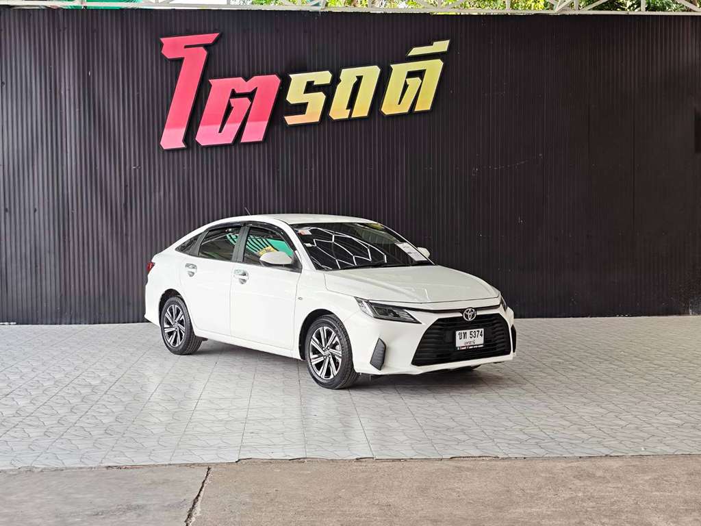 TOYOTA YARIS ATIV AT 1.2 Sport 2023 เกียร์ออโต้ ทะเบียนรถ : ฉฉ 5807 ทะเบียนเดิม : ขท 5374