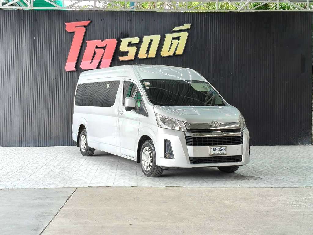 TOYOTA COMMUTER MT 2.8 2021 เกียร์ธรรมดา ทะเบียนรถ : 1นค 3544