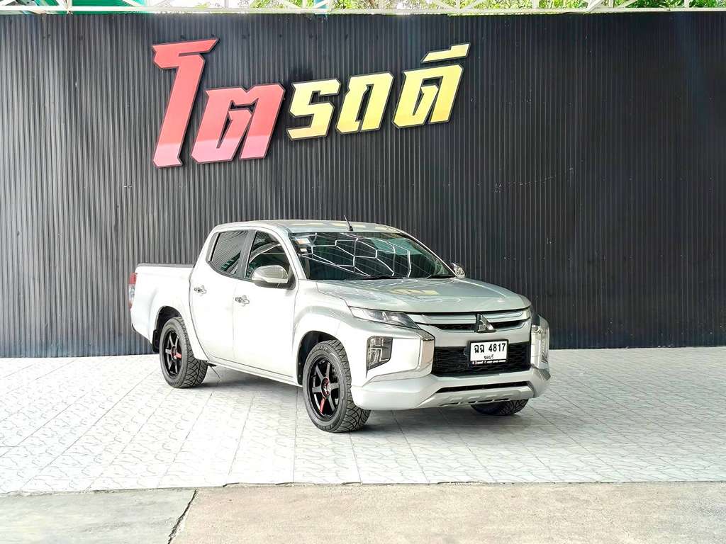 MITSUBISHI TRITON D4 เตี้ย MT 2.5 GLX 2020 เกียร์ธรรมดา ทะเบียนรถ : ฉฉ 4817  ทะเบียนเดิม : 1นค 3147