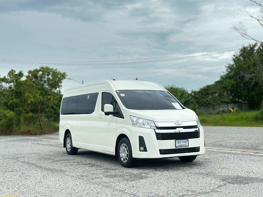 Toyota Commuter MT 2.8 2020  1นก 7437 กทม