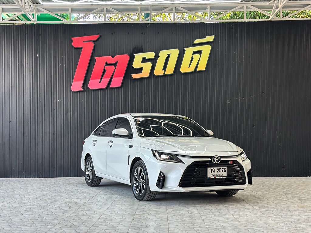 Toyota Yaris Ativ (AT) 1.2 Premium 2024 ทะเบียนรถ : กฉ 2576