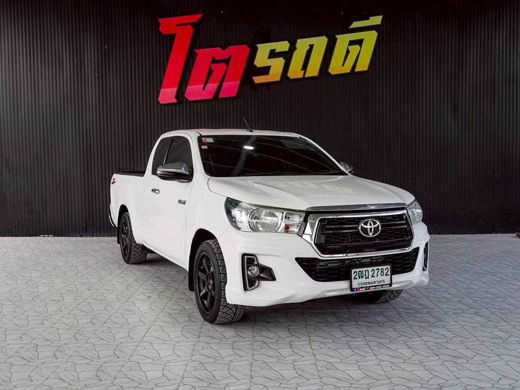 Toyota Revo แคปเตี้ย MT 2.4 E 2018 2ฒฎ 2782  กทม