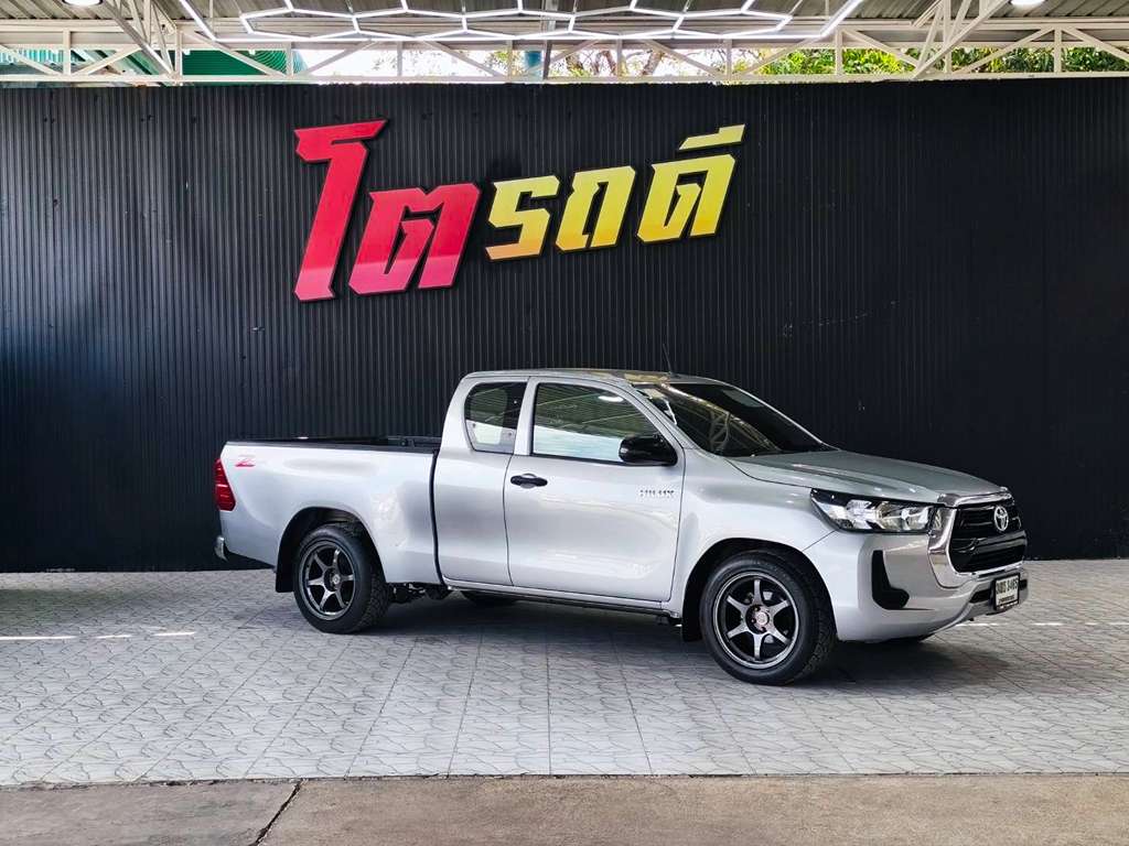 Toyota Revo Cab Z Edition2.4 M/T Entry  2022 ทะเบียน 3ฒธ 3465 (เรือนไมล์เสียไมล์ไม่แท้)