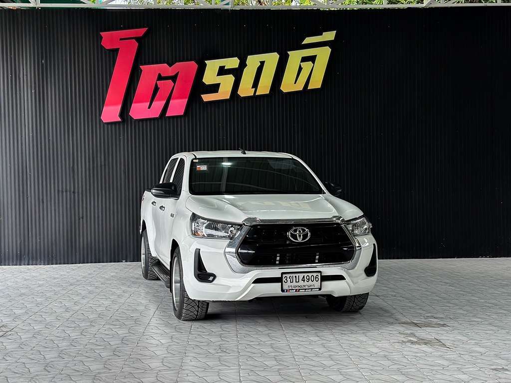 Toyota Revo สี่ประตูเตี้ย AT 2.4 Entry 2022 3ขบ 4906