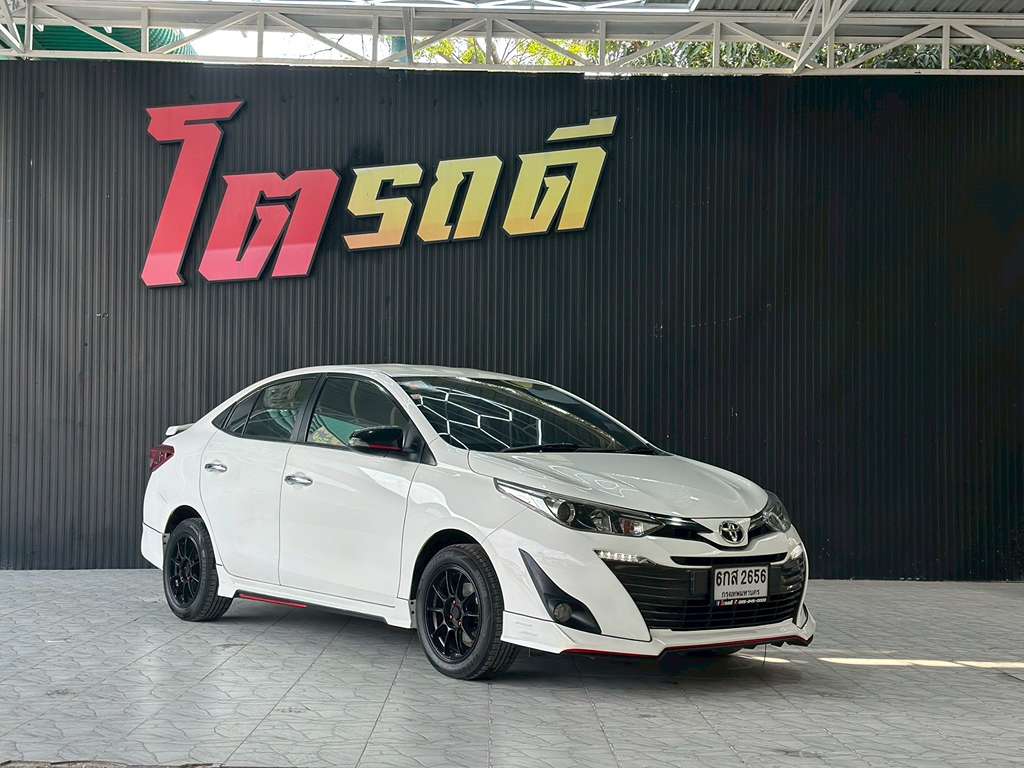 Toyota ํYaris AT 1.2 S Ativ 2017 6กส 2656