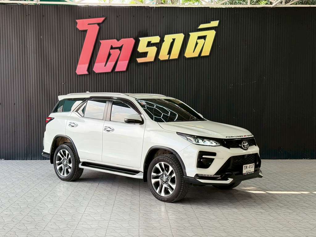 Toyota FORTUNER AT 2.4 V 2019  ขพ 4137