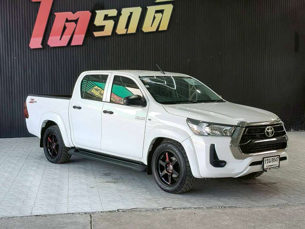 Toyota REVO D4เตี้ย MT 2.4 Entry 2020  1ขน 8647