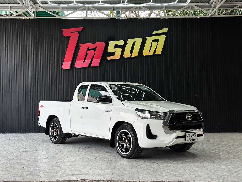 Toyota REVO CAB เตี้ย MT 2.4 Entry 2021 ผอ 8027