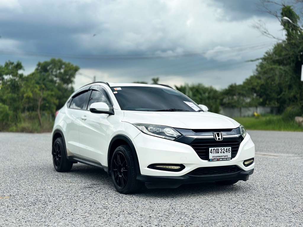Honda HR-V AT 1.8 E 2015 4กฒ 3246