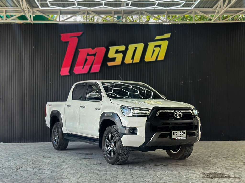 Toyota Revo สี่ประตูสูง AT 2.4 Entry 2022  กร 680
