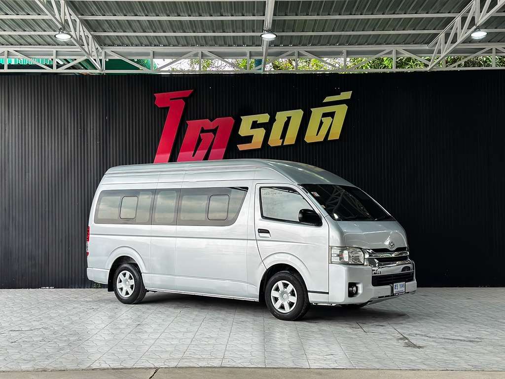 Toyota Commutre MT หน้าสั้น 3.0 2017 ฮฐ 1046 กทม