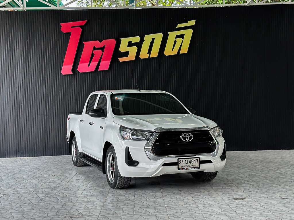 Toyota Revo สี่ประตูเตี้ย AT 2.4 Entry 2022 3ขบ 4917 กทม