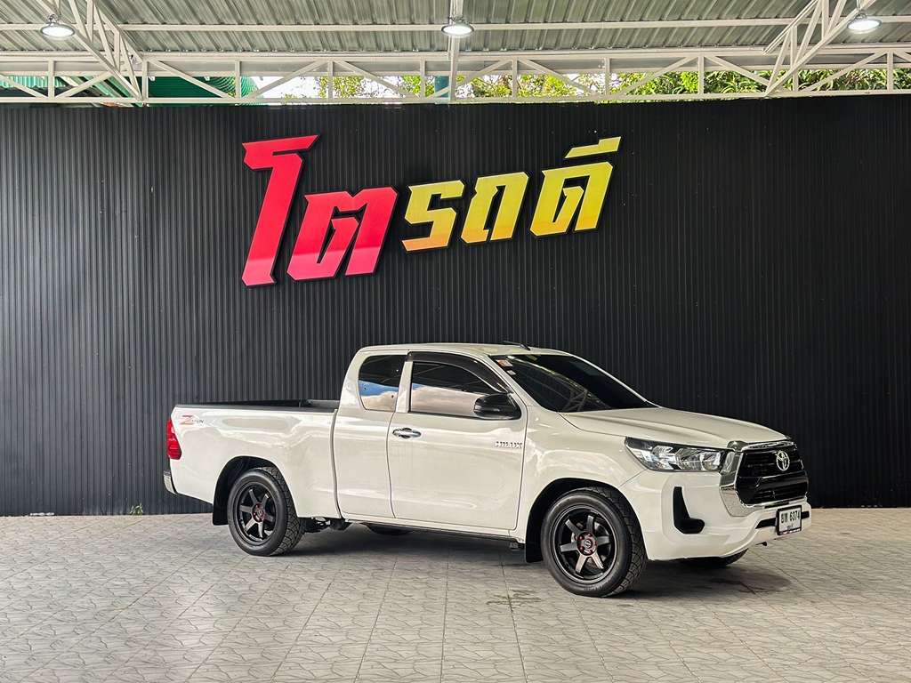 Toyota Revo แคปเตี้ย MT 2.4 Entry 2022 ยท 6374  ชลบุรี