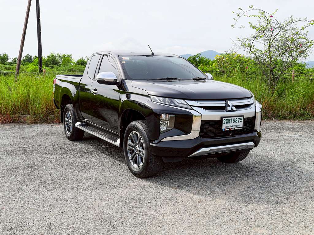 Mitsubishi Triton แคปสูง MT 2.5 GT 2018 2ฒย 6875 กทม