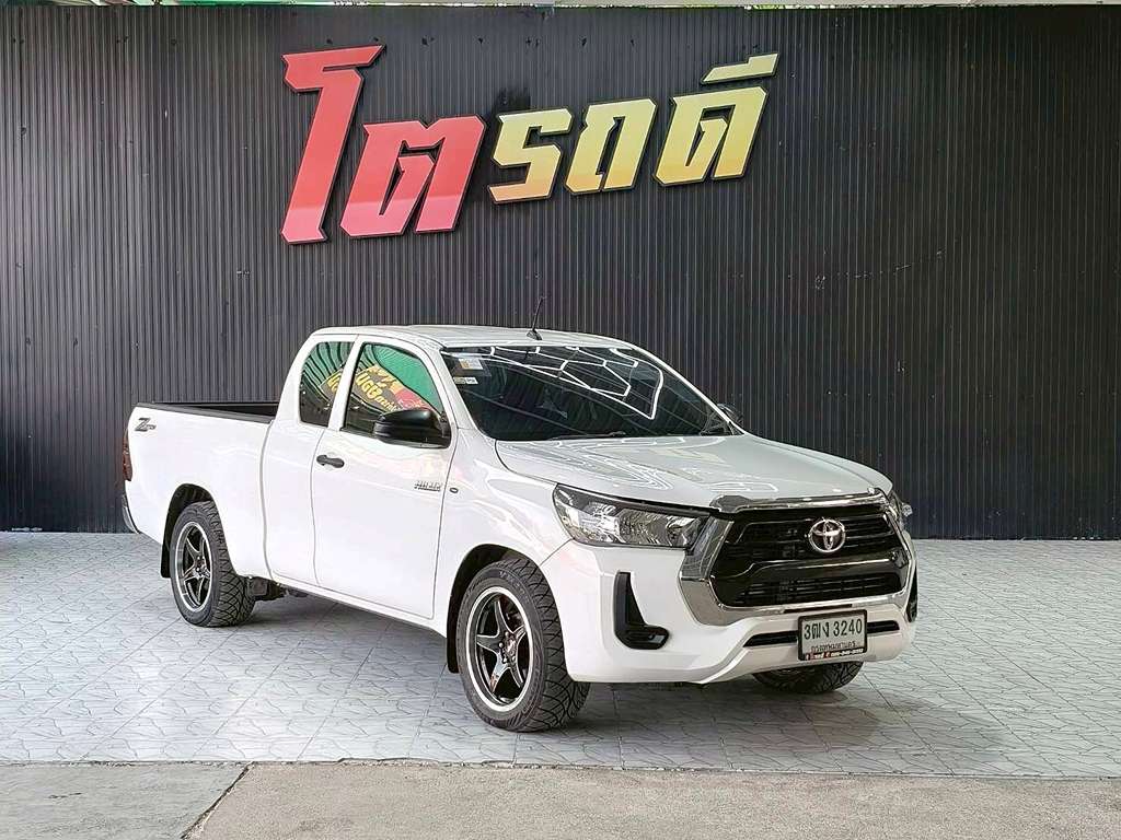 Toyota REVO CABเตี้ย MT 2.4 Entry 2020  3ฒง 3240