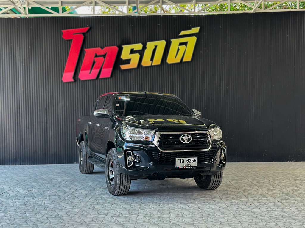 Toyota Revo สี่ประตูสูง AT 2.4 E 2018 ระบบเกียร์ : เกียร์ออโต้ ทะเบียนรถ : กธ 6256
