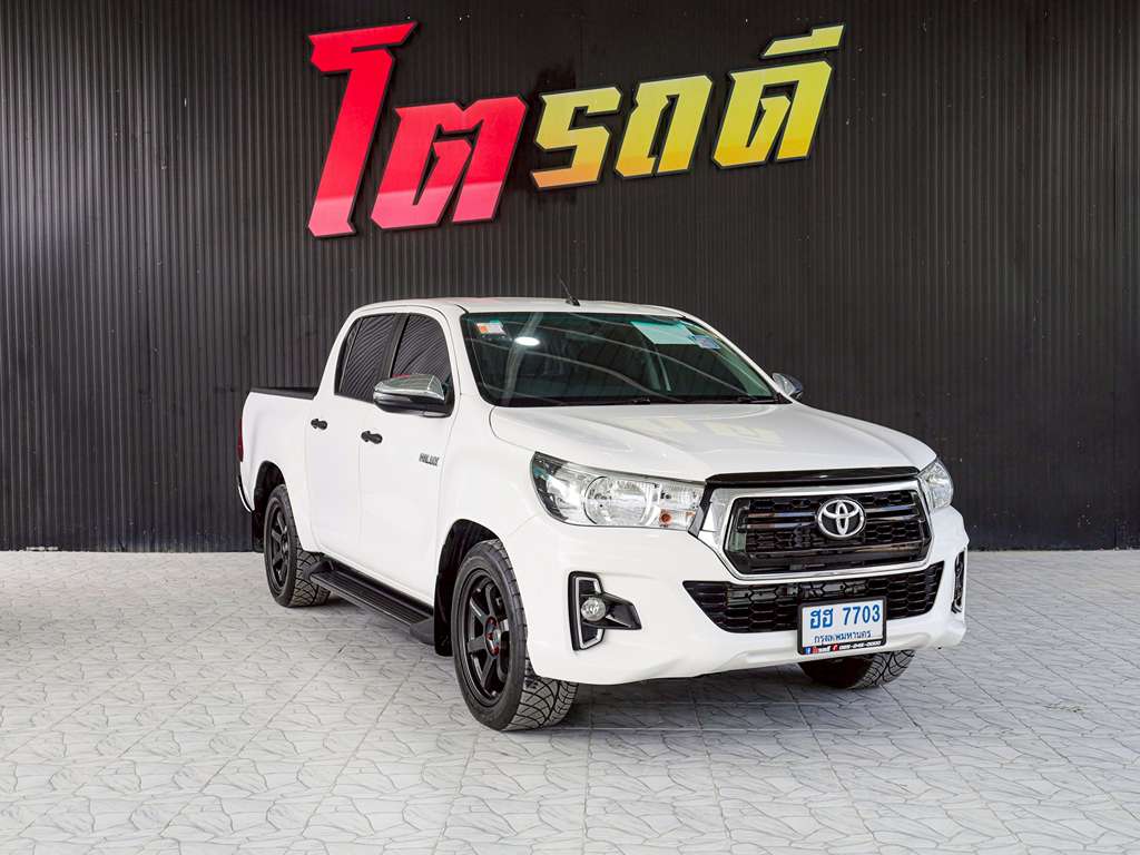 Toyota Revo สี่ประตูเตี้ย Zedition MT 2.4 J+ 2019 ฮฮ 7703