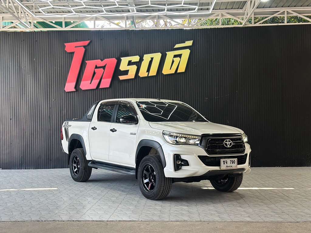 Toyota REVO D4 สูง AT 2.4 Rocco 2018 ทะเบียนรถใหม่ : ฉง3781  ทะเบียนเดิม : ขจ 790