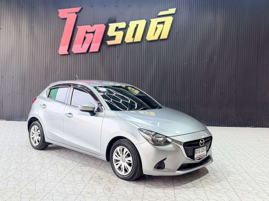 Mazda MAZDA 2 AT 1.3 Skyactive 2017 ทะเบียนรถ : 6กบ 3251