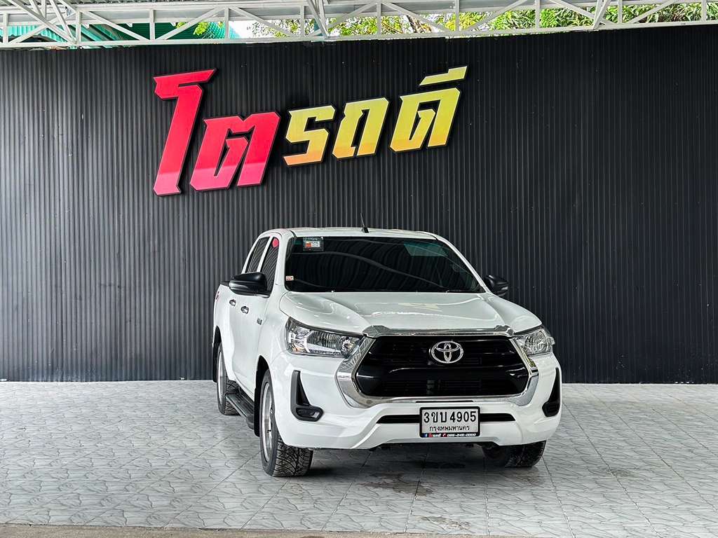 Toyota Revo สี่ประตูเตี้ย AT 2.4 Entry 20223ขบ 4905