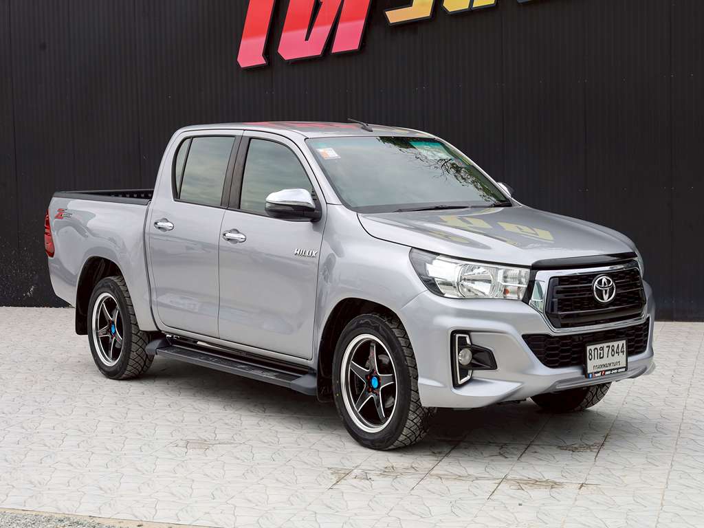 Toyota Revo สี่ประตูเตี้ย MT 2.4 E 2019 8กฮ 7844 กทม