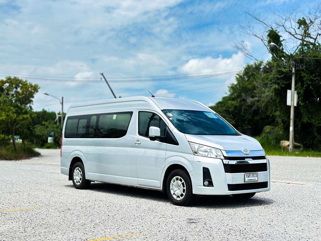 Toyota Commuter MT 2.8 2020 1นก 3523 กทม