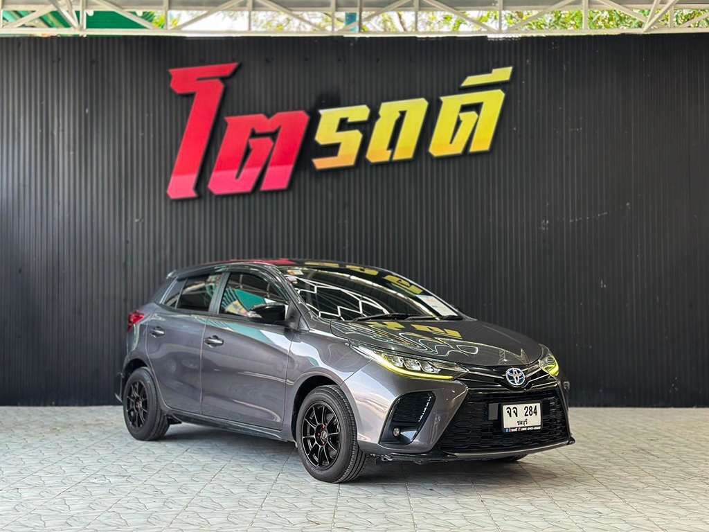 Toyota Yaris AT 1.2 Sport Premium 2021 จจ 284