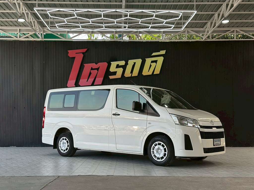 Toyota HIACE MT 2.8 2022  1นฆ 5950