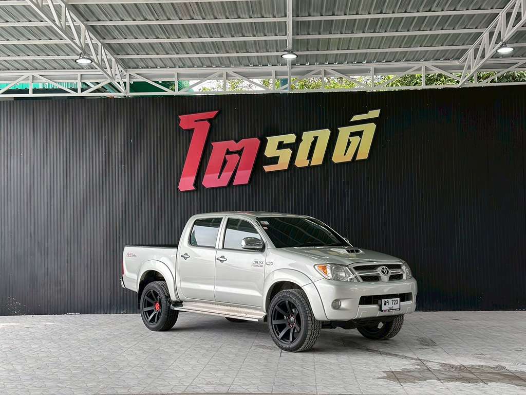 Toyota Vigo สี่ประตูสูง MT 3.0 4WD 2005 ฉค 723 ชลบุรี