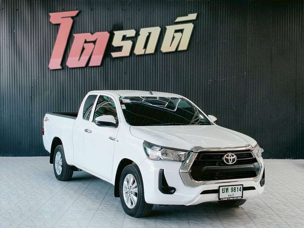 Toyota REVO CAB เตี้ย MT 2.4 Entry 2020 ทะเบียนรถ : ยท 9814