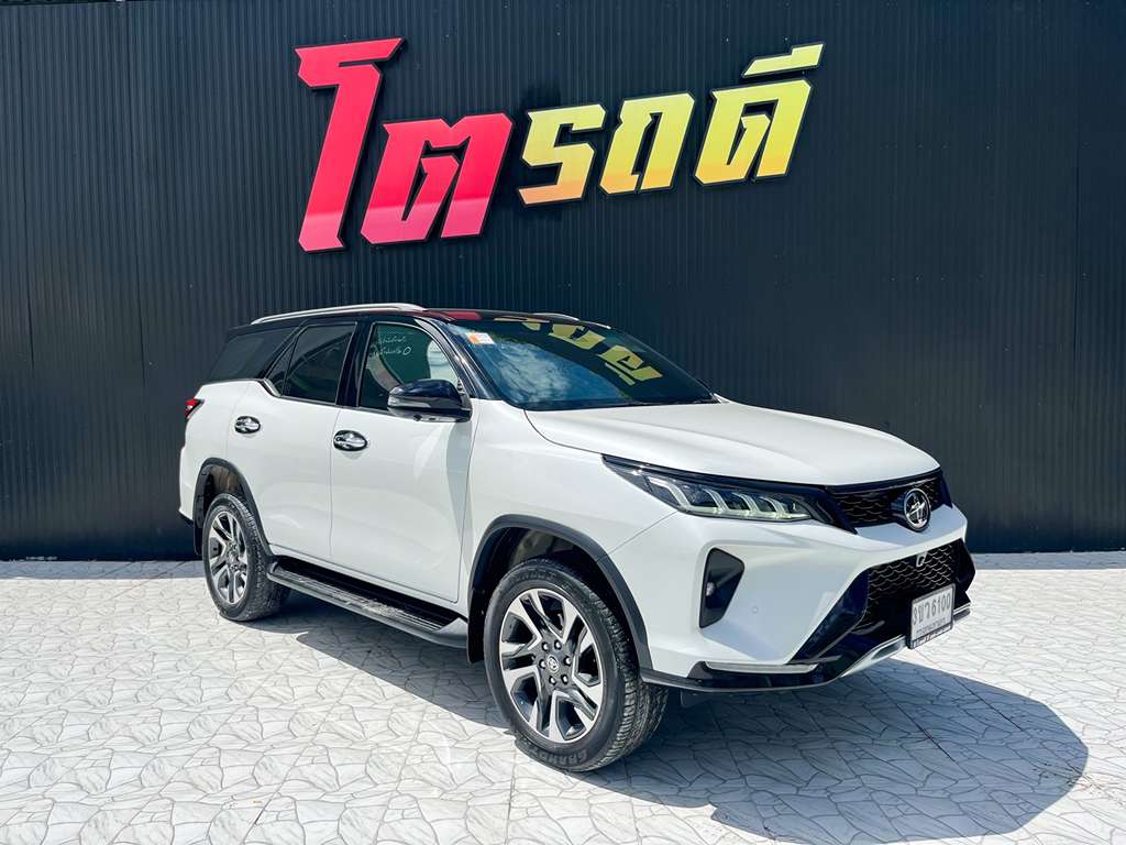 Toyota Fortuner 2.4 Legender 2022  3ขว 6100