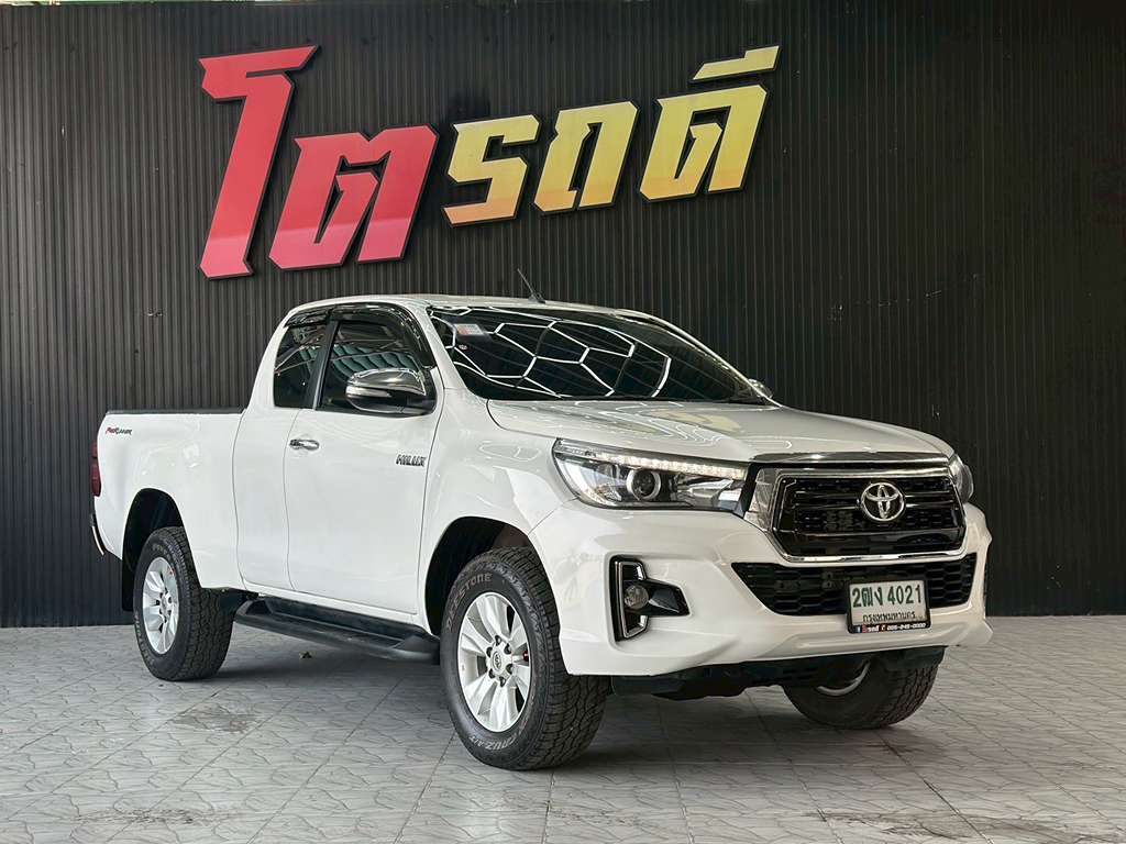Toyota REVO CAB สูง AT 2.4 E+ 2016  2ฒง 4021