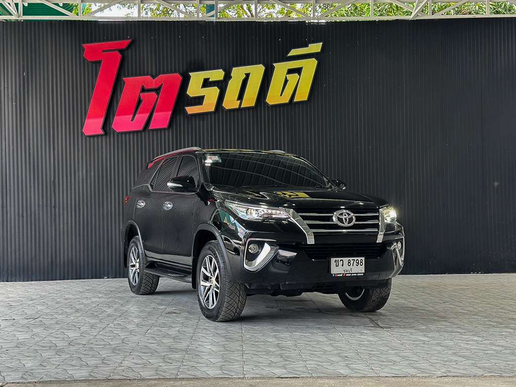 Toyota Fortuner (AT) 2.8 V 2015 ขว 8798