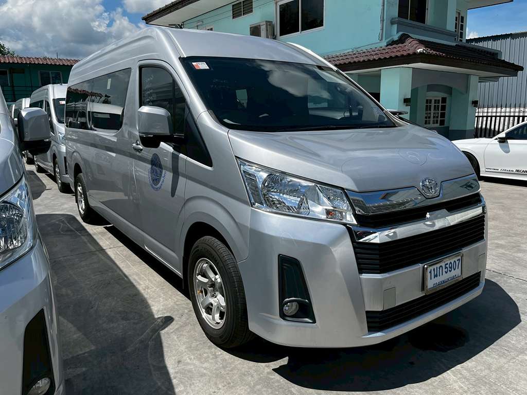 Toyota Commuter MT 2.8 2020 1นก 3764