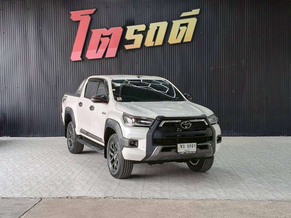 Toyota REVO D4 สูง AT 2.4 ROCCO 2020   จข 9991