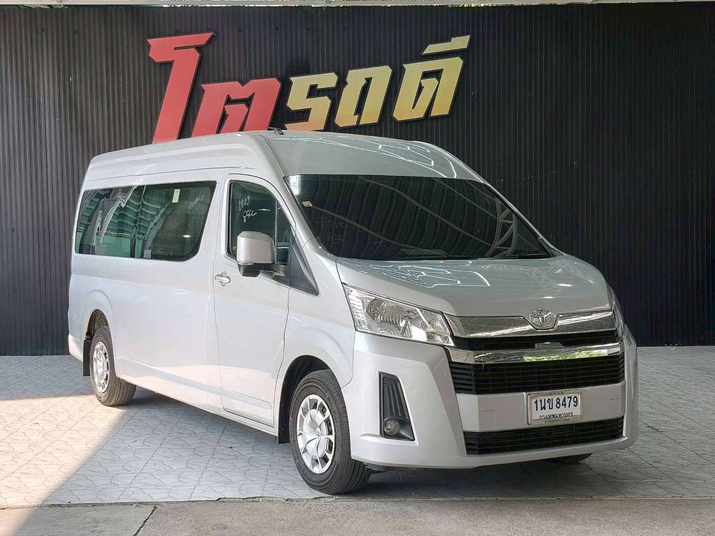 Toyota Commuter MT 2.8 2021 ระบบเกียร์ : เกียร์ธรรมดา ทะเบียนรถ : 1นข 8479