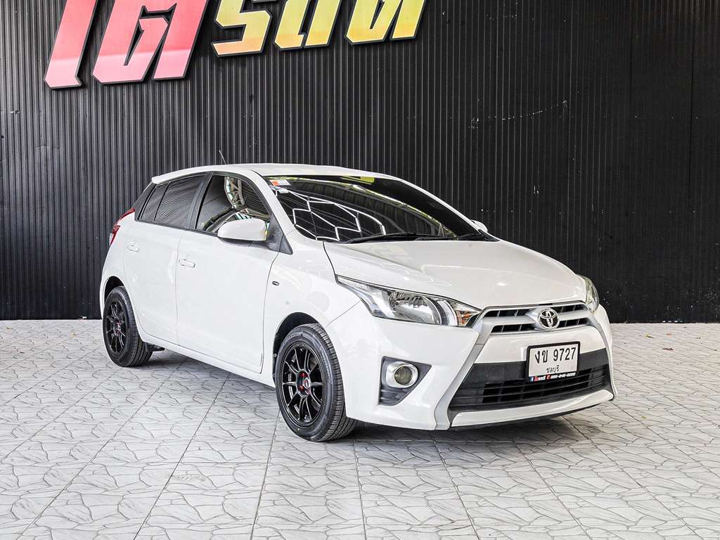 Toyota YARIS AT 1.2 E 2016 ทะเบียนรถ : งข 9727