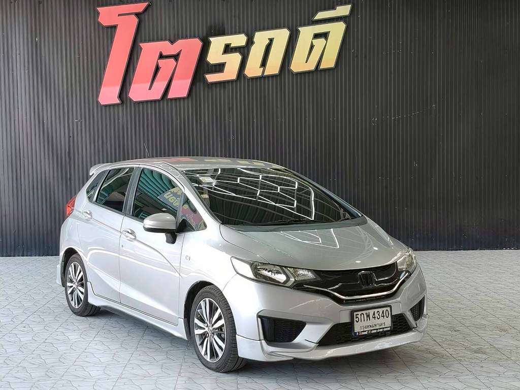 Honda JAZZ GK AT 1.5 V 2016 ทะเบียนรถ : 5กพ 4340