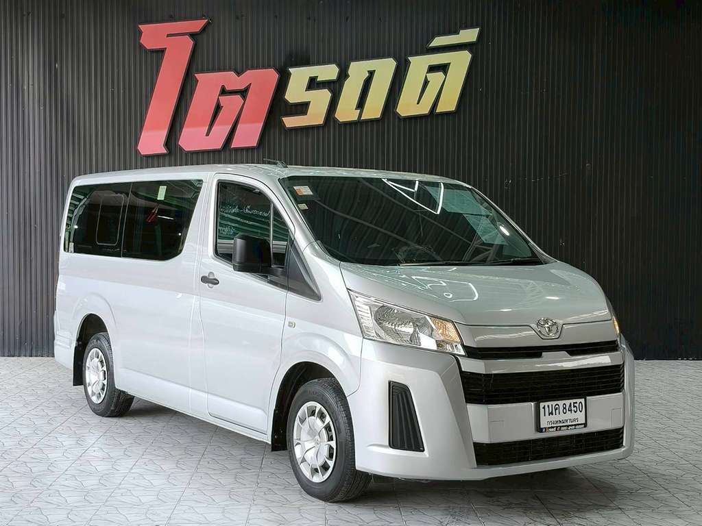 Toyota HIACE MT 2.8 2021 ทะเบียนรถ 1นค 8450