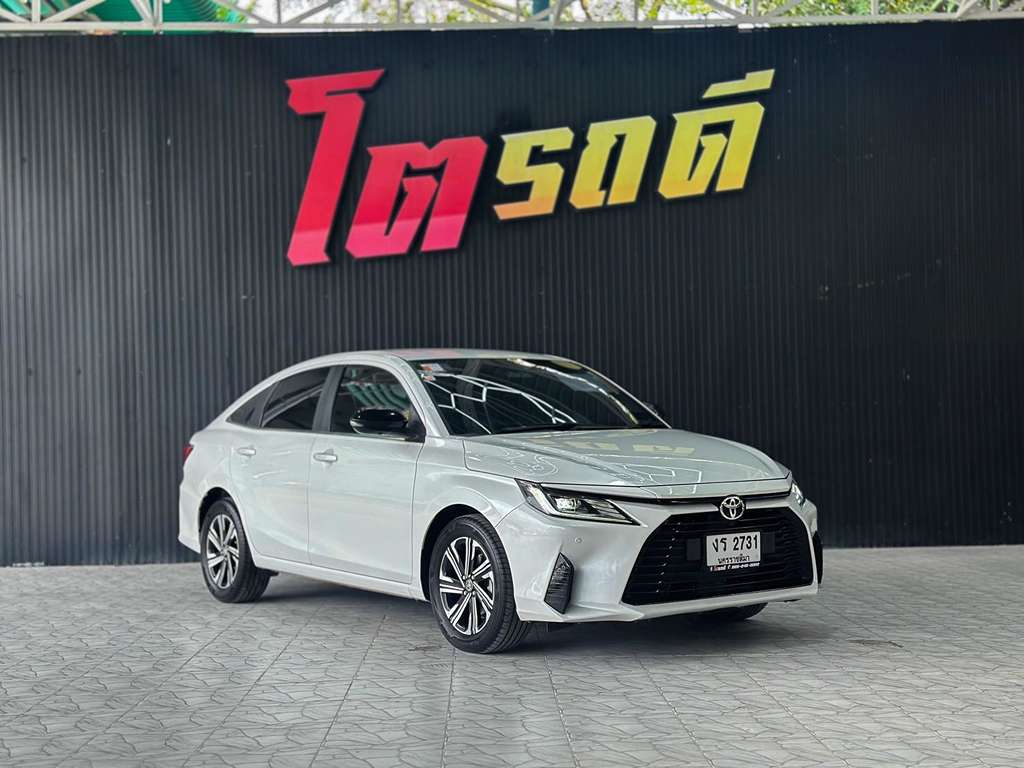 Toyota Yaris AT 1.2 Premium 2023  งร 2731