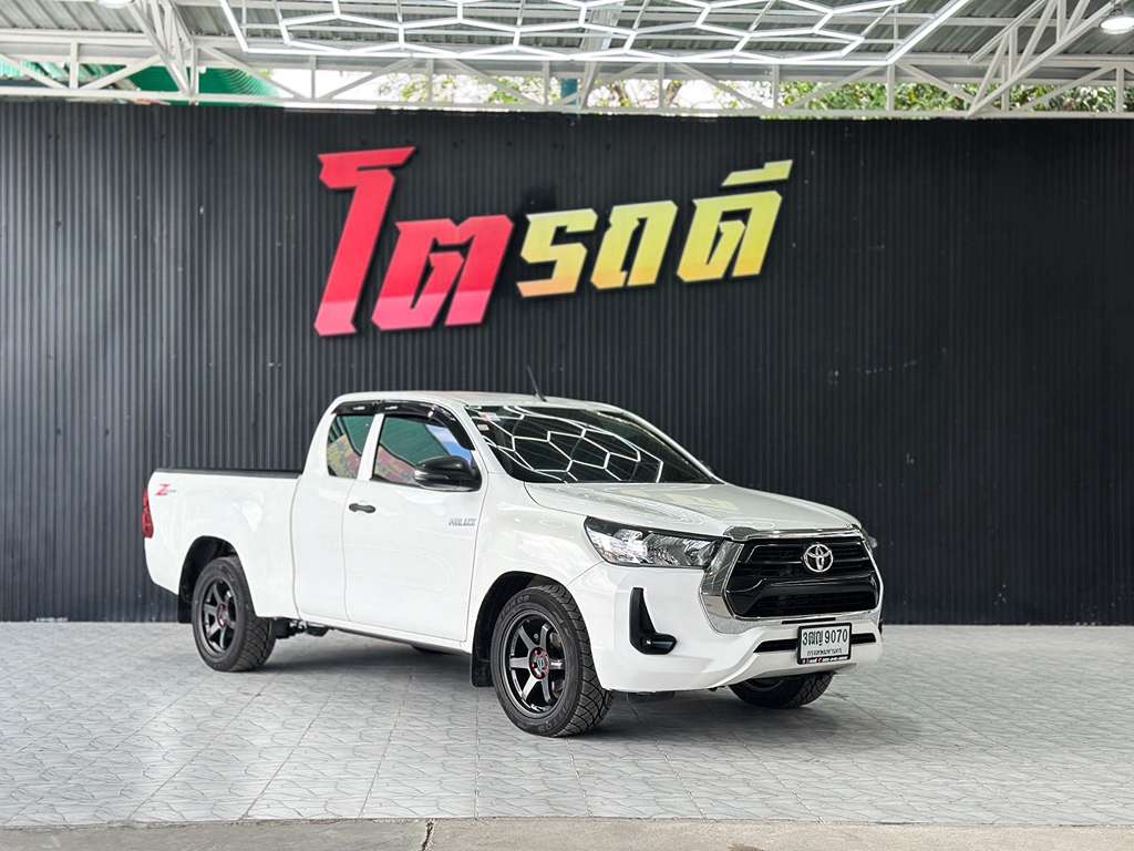 Toyota Revo แคปเตี้ย AT 2.4 Entry 2021 3ฒญ 9070