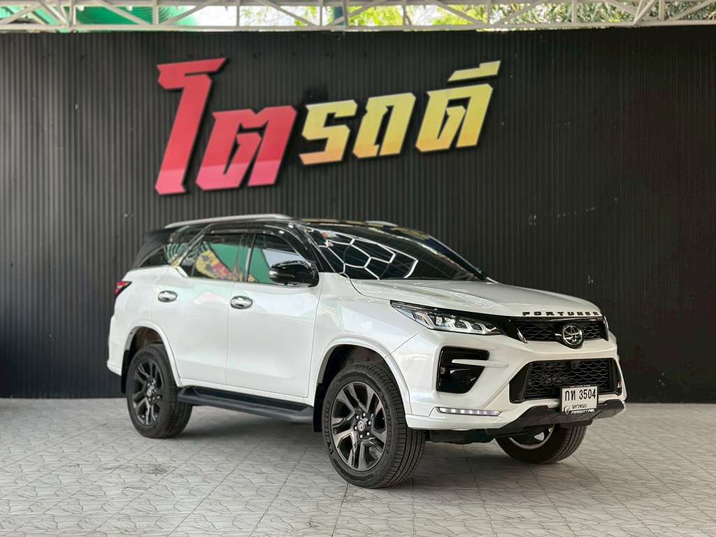 Toyota FORTUNER AT 2.8 GR 4WD 2023  กท 3504
